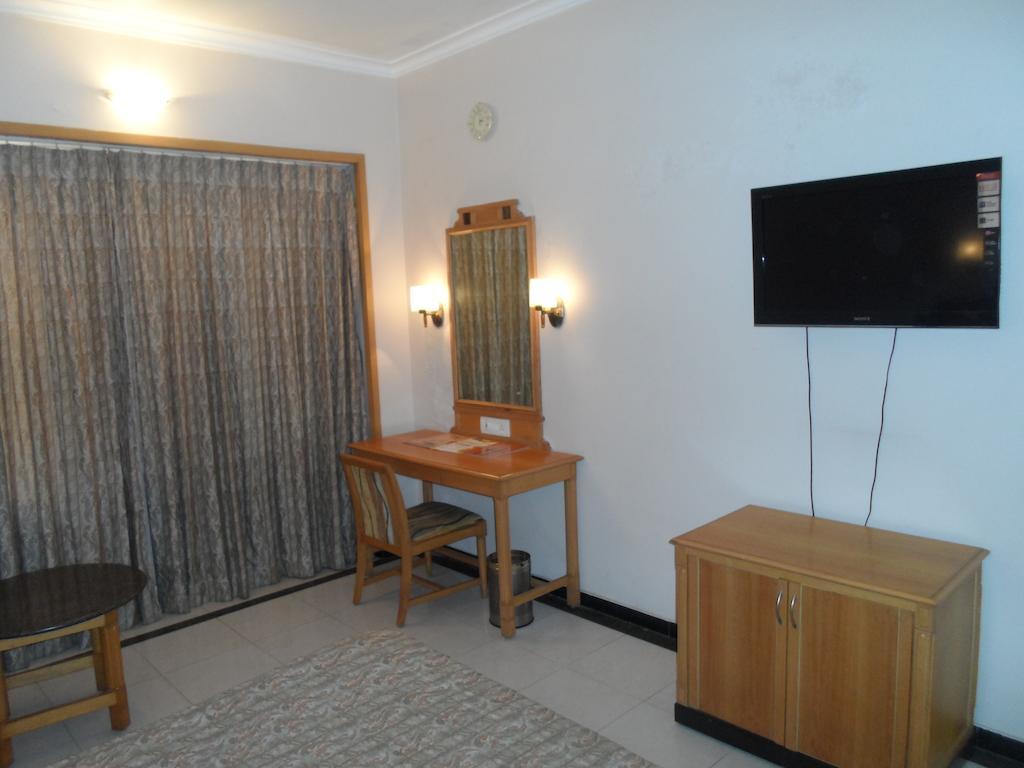 Hotel Kalyan Residency Tirupati Buitenkant foto